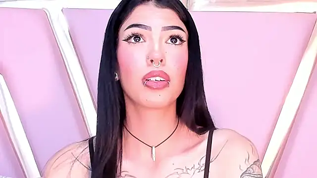 Snapshot of Eva_Benely chatting on January 29, 2025, 4:58 am Eva Benely online show from January 29, 2025, 4:58 am