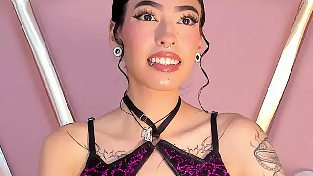 Snapshot of Eva_Benely chatting on September 13, 2025, 6:13 am Eva Benely online show from September 13, 2025, 6:13 am