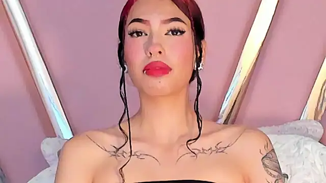 Snapshot of Eva_Benely chatting on October 21, 2025, 5:08 am Eva Benely online show from October 21, 2025, 5:08 am