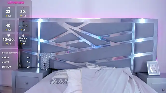 Snapshot of NinnaVous chatting on January 7, 2025, 7:49 pm NinnaVous online show from January 7, 2025, 7:49 pm