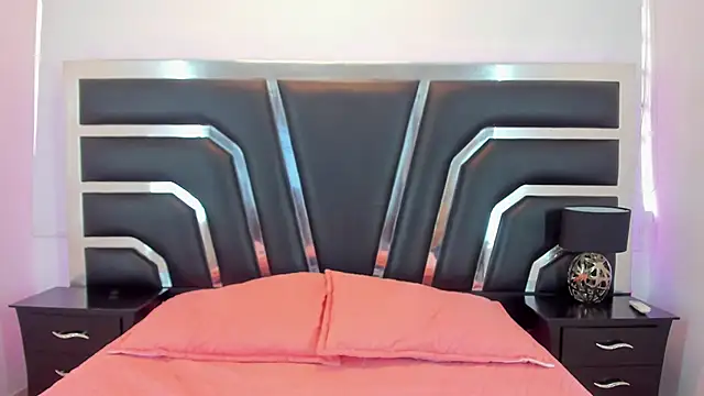 Snapshot of NinnaVous chatting on January 14, 2025, 3:57 pm NinnaVous online show from January 14, 2025, 3:57 pm