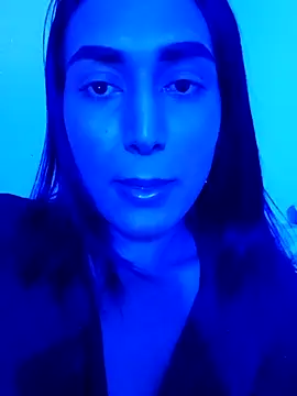 alice jhonson  online show from February 19, 2025, 10:31 pm