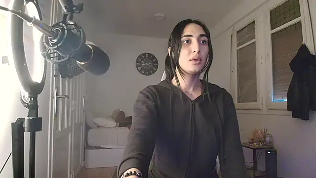 alice jhonson  online show from January 8, 2026, 7:43 am