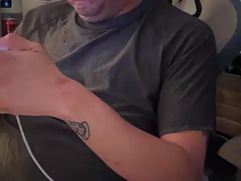 Mikeypnp1494 online show from November 10, 2025, 6:07 pm