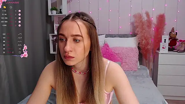 Snapshot of PornoGirlX chatting on February 5, 2025, 7:10 pm PornoGirlX online show from February 5, 2025, 7:10 pm