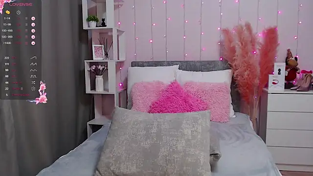 Snapshot of PornoGirlX chatting on February 24, 2025, 4:38 am PornoGirlX online show from February 24, 2025, 4:38 am