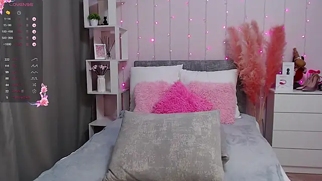 Snapshot of PornoGirlX chatting on February 25, 2025, 1:41 am PornoGirlX online show from February 25, 2025, 1:41 am