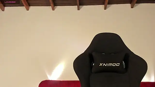 mally s1 online show from March 1, 2025, 8:53 pm