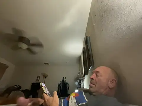 Snapshot of TXCowboy420 chatting on March 8, 2025, 12:11 am TXCowboy420 online show from March 8, 2025, 12:11 am