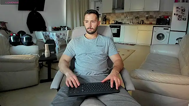 ZackFraser online show from October 23, 2025, 2:27 pm