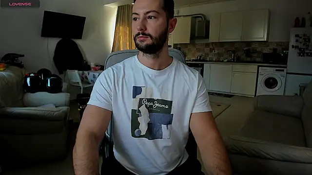 ZackFraser online show from November 2, 2025, 9:44 am