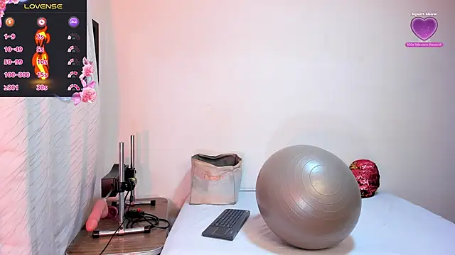 cleopatraa online show from November 13, 2025, 10:19 pm