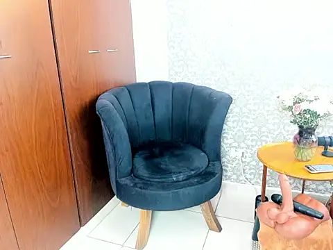 mabelsaravia online show from February 20, 2026, 7:14 pm