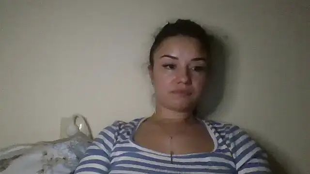 Snapshot of Linusya chatting on November 2, 2025, 4:20 pm Linusya online show from November 2, 2025, 4:20 pm