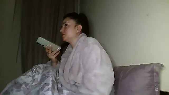 Snapshot of Linusya chatting on November 6, 2025, 5:03 pm Linusya online show from November 6, 2025, 5:03 pm