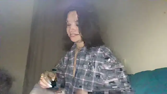 Snapshot of Linusya chatting on December 3, 2025, 6:17 pm Linusya online show from December 3, 2025, 6:17 pm