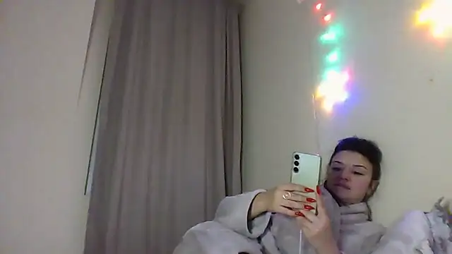 Snapshot of Linusya chatting on December 14, 2025, 5:40 pm Linusya online show from December 14, 2025, 5:40 pm