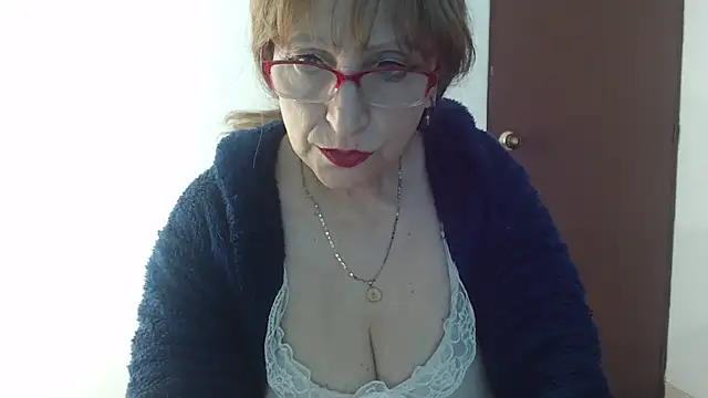 Lilly macflyy online show from October 30, 2025, 6:41 pm