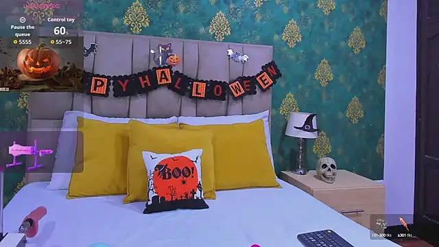 SuzanSmithh online show from October 15, 2025, 11:54 am