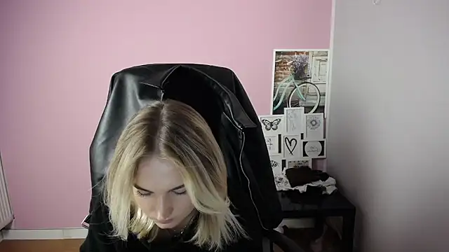 viktoria lovely online show from October 15, 2025, 8:58 am