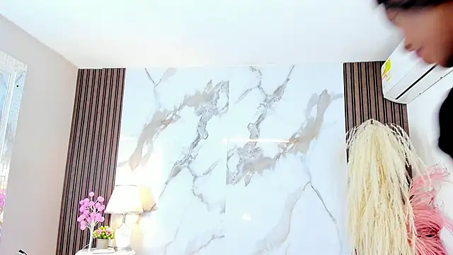 aidaadams online show from February 15, 2025, 12:22 pm