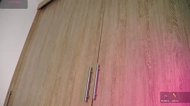 aidaadams online show from November 25, 2025, 12:16 pm