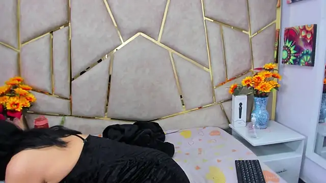 Snapshot of Kloe_Candy1 chatting on December 16, 2025, 5:01 am Kloe Candy1 online show from December 16, 2025, 5:01 am