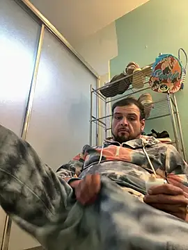 Snapshot of MrDickUdown24_7 chatting on March 13, 2025, 12:37 am MrDickUdown24 7 online show from March 13, 2025, 12:37 am