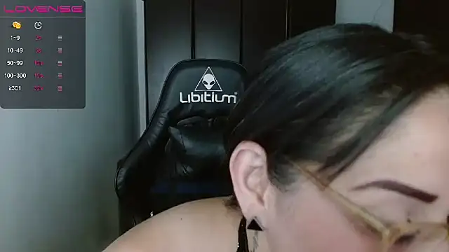 natashasmithe online show from February 5, 2025, 1:11 pm