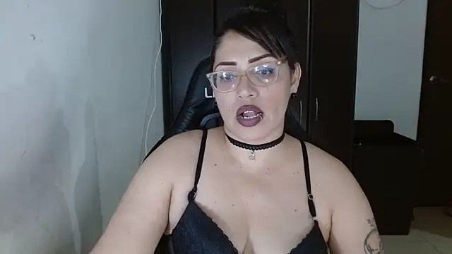 natashasmithe online show from January 7, 2026, 2:25 am