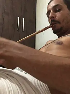 Pauzuudo01 online show from January 30, 2025, 7:18 am