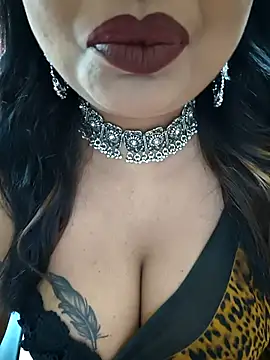 YR-SHIVANI online show from November 7, 2025, 4:12 am