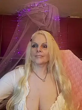 Angeldevilus online show from May 9, 2026, 12:05 am