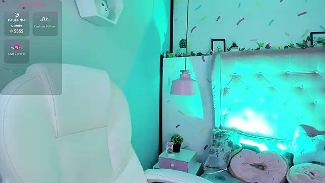  cloe martinez online show from March 19, 2025, 9:16 pm