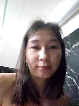 SaraXray online show from September 13, 2025, 3:01 pm