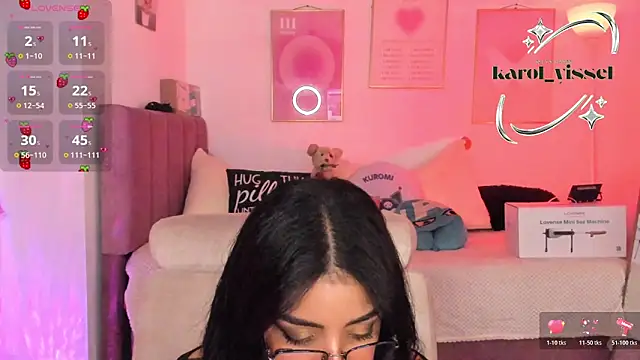 Hinataw33d01 online show from November 8, 2025, 2:45 am