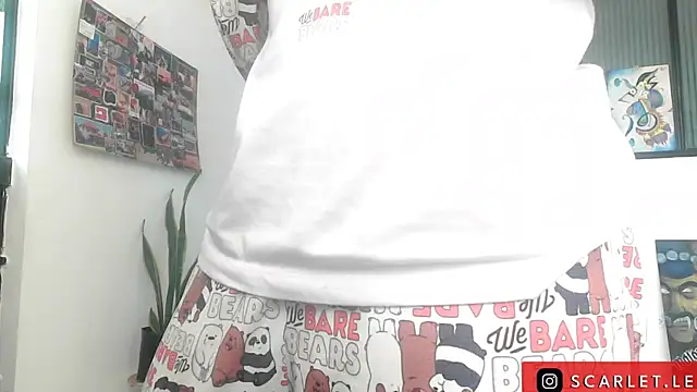 Scarletleon77 online show from November 25, 2025, 1:55 pm