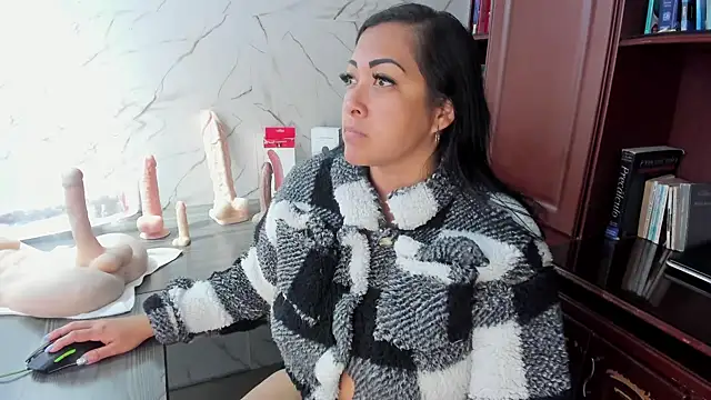 MelissaaCortes online show from February 26, 2025, 9:10 am