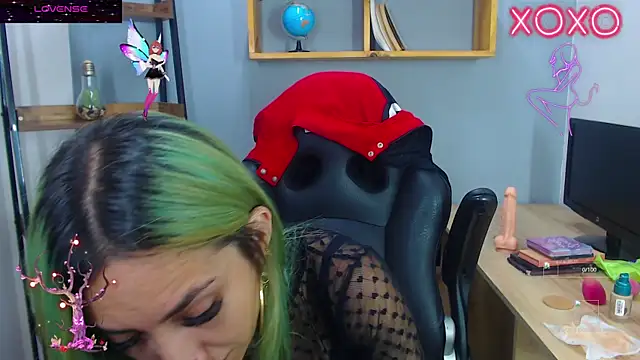 Erika Stevens online show from October 28, 2025, 12:03 am