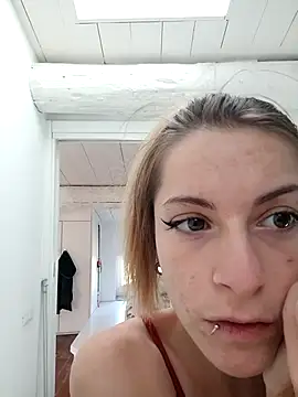 Cristina02 online show from May 1, 2026, 9:25 am