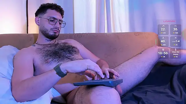 Snapshot of axel_giracr chatting on February 7, 2026, 7:50 pm axel giracr online show from February 7, 2026, 7:50 pm