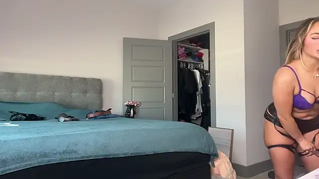 Snapshot of ElenaErickson chatting on January 20, 2025, 7:57 pm ElenaErickson online show from January 20, 2025, 7:57 pm