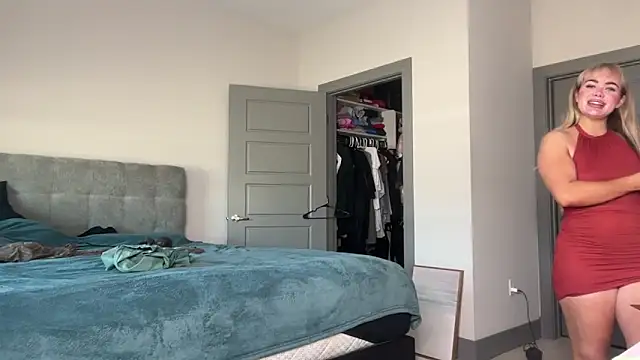 Snapshot of ElenaErickson chatting on February 26, 2025, 11:04 pm ElenaErickson online show from February 26, 2025, 11:04 pm