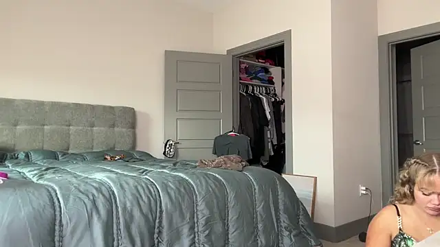 Snapshot of ElenaErickson chatting on March 17, 2025, 11:11 pm ElenaErickson online show from March 17, 2025, 11:11 pm