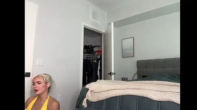 Snapshot of ElenaErickson chatting on September 8, 2025, 7:46 pm ElenaErickson online show from September 8, 2025, 7:46 pm