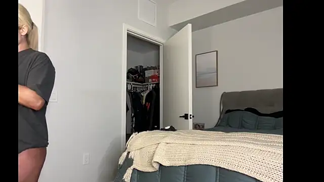 Snapshot of ElenaErickson chatting on January 12, 2026, 2:28 am ElenaErickson online show from January 12, 2026, 2:28 am