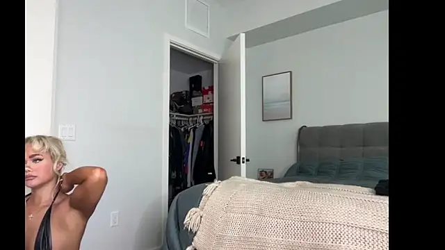 Snapshot of ElenaErickson chatting on February 16, 2026, 7:54 pm ElenaErickson online show from February 16, 2026, 7:54 pm