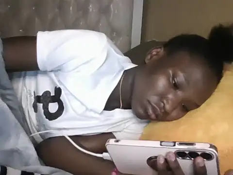 Snapshot of just_nala chatting on March 5, 2026, 6:26 pm just nala online show from March 5, 2026, 6:26 pm