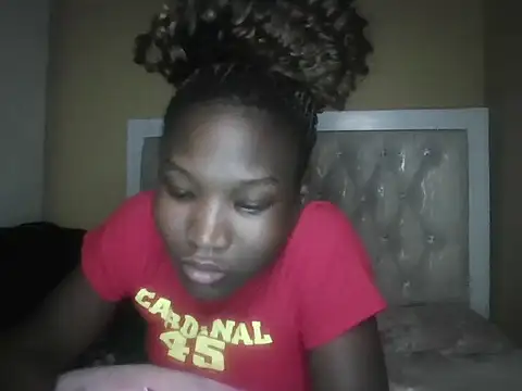 Snapshot of just_nala chatting on April 6, 2026, 6:53 pm just nala online show from April 6, 2026, 6:53 pm