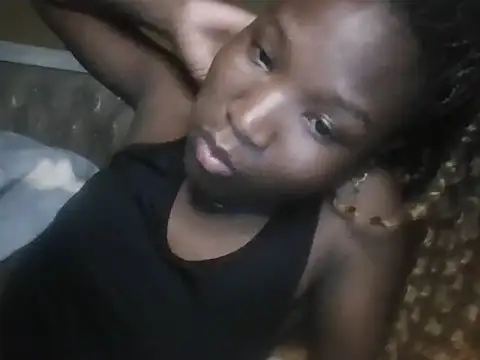 Snapshot of just_nala chatting on April 7, 2026, 10:31 pm just nala online show from April 7, 2026, 10:31 pm